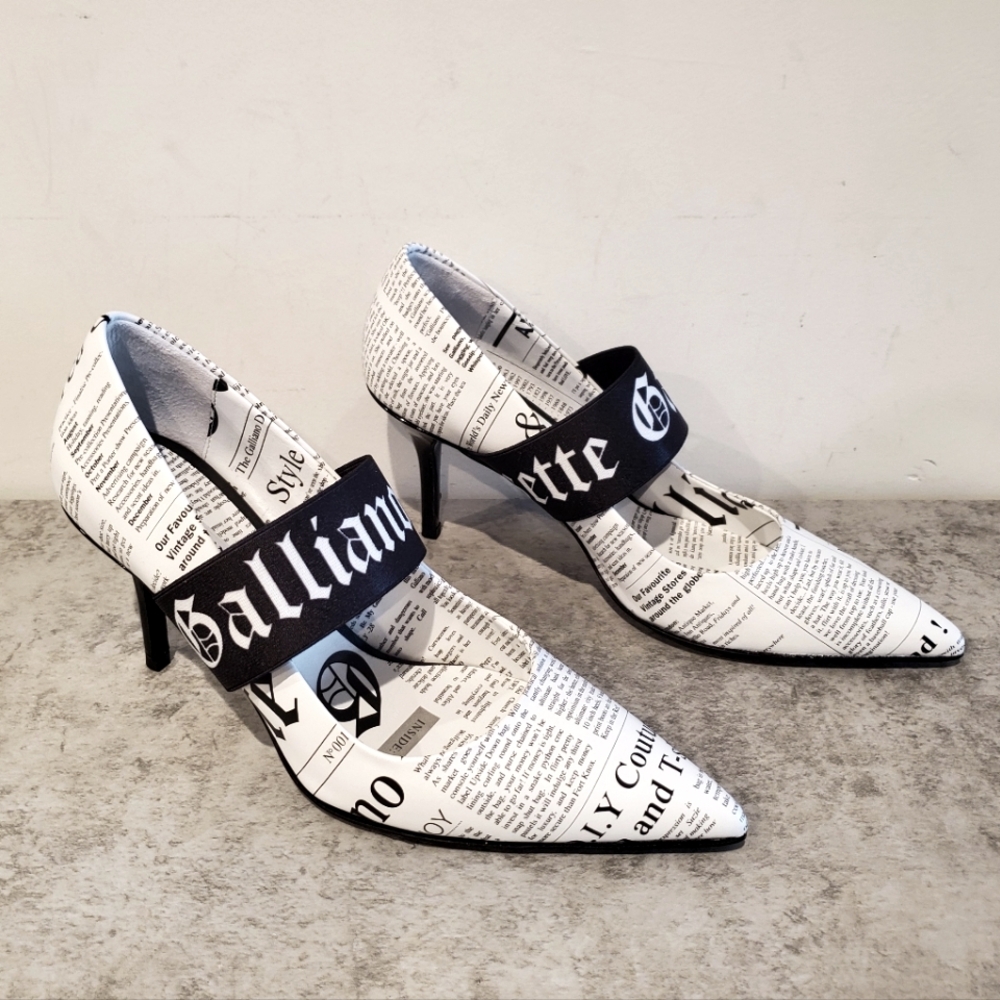 NWT GALLIANO GAZETTE PUMPS